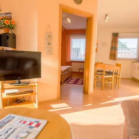 Zur Hanse 3 3 - Lingnau Apartment *